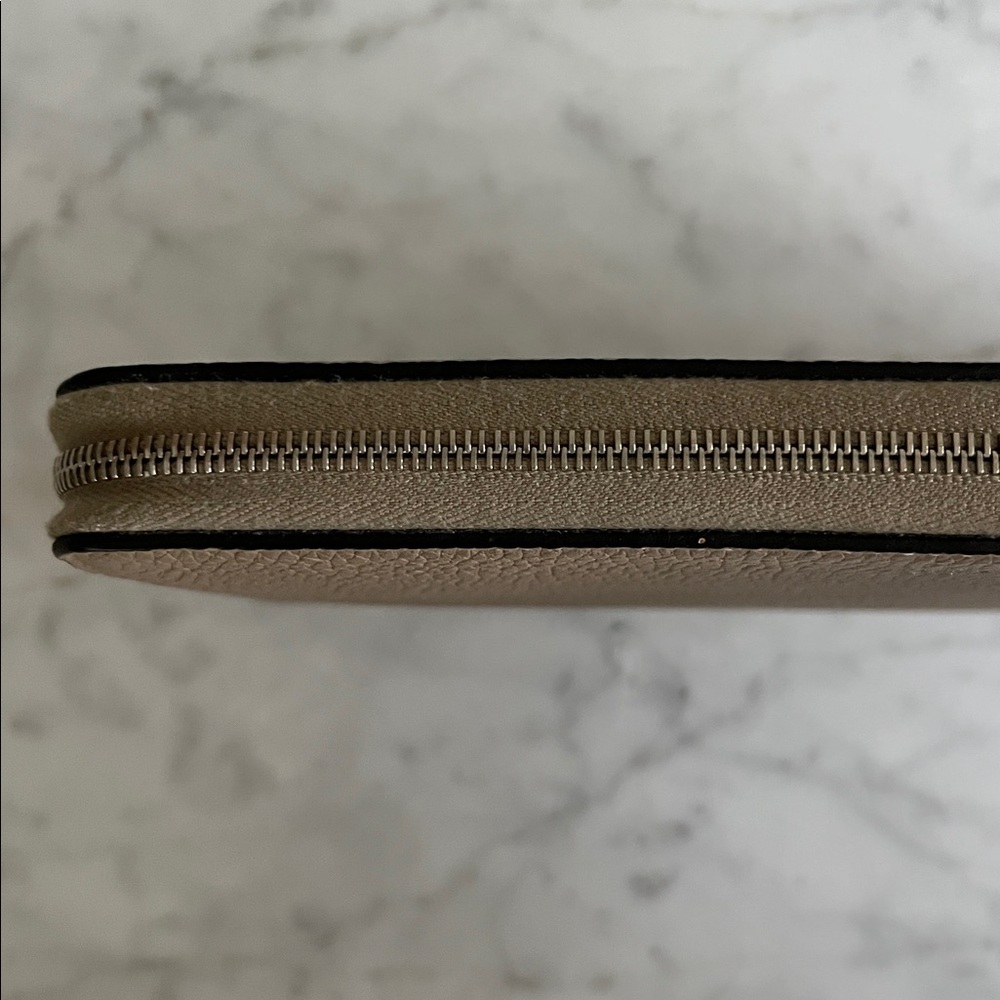 Celine Large Multifunction Wallet in Dune - Picture 5 of 11